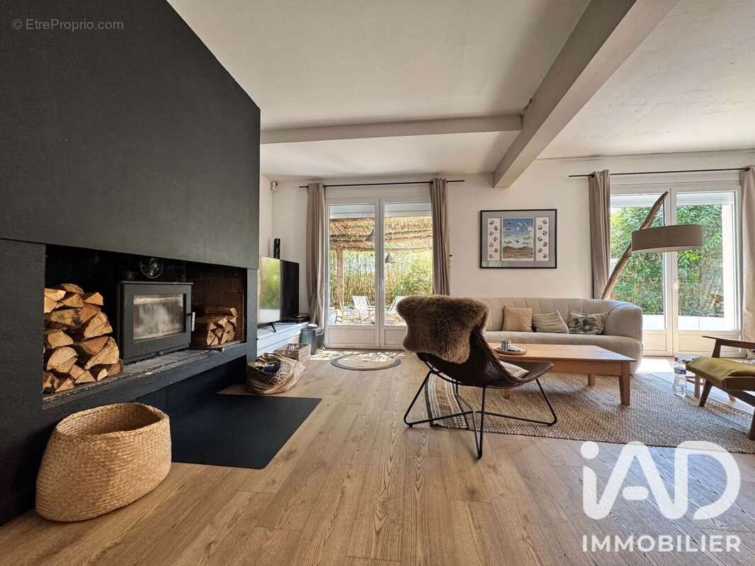 Maison 160 m² à La Rochelle  - photo 3