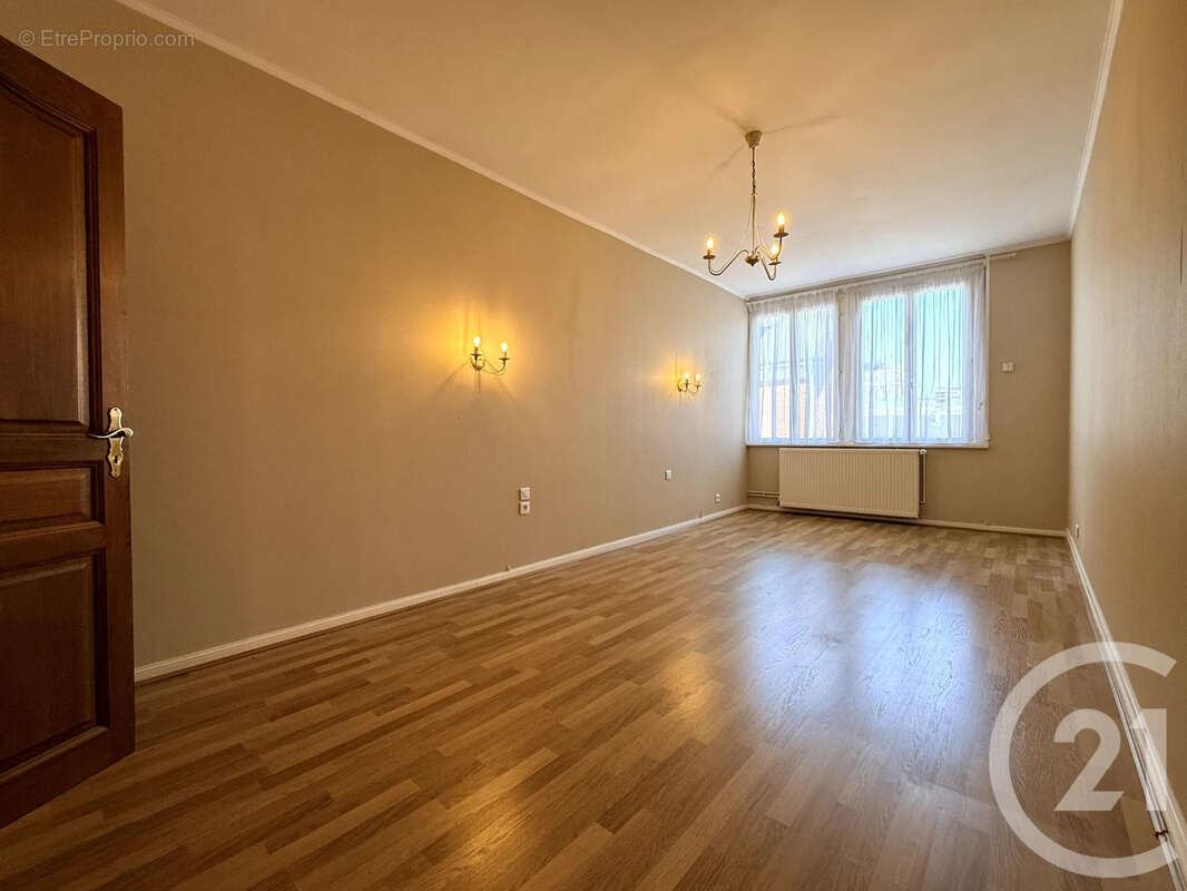 Appartement 145 m² à Saint-Quentin  - photo 12