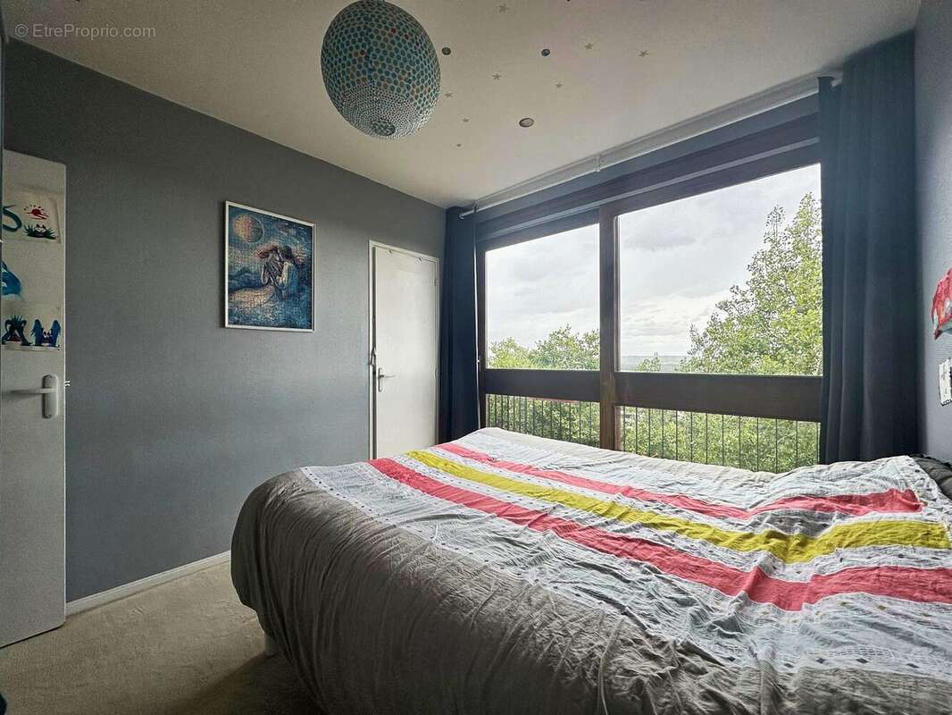 Appartement à FONTENAY-LE-FLEURY