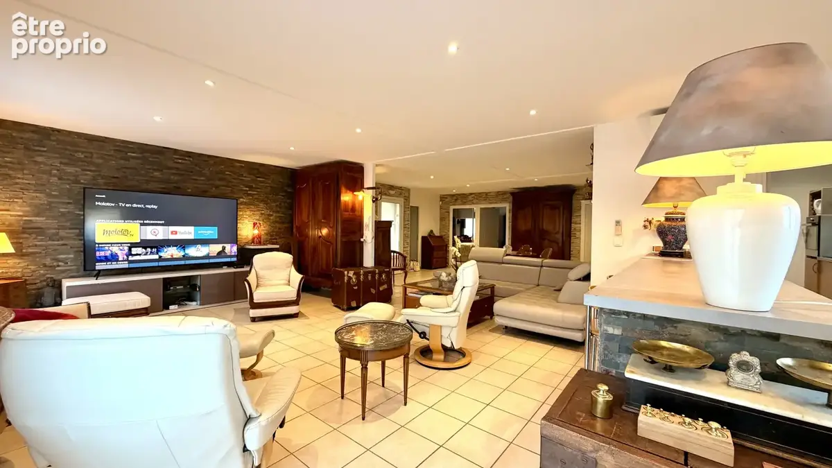 Villa indépendante de 161m2, 2 garages , avec un beau potentiel, à 5 minutes du Lac du Salagou ! - photo 7