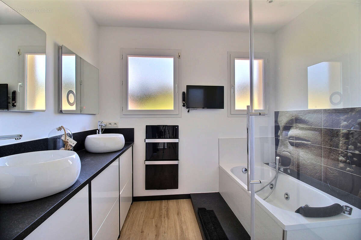 Maison à SAINT-CHRISTOL