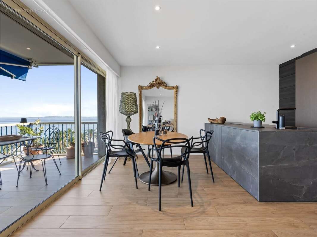 Appartement à CAGNES-SUR-MER