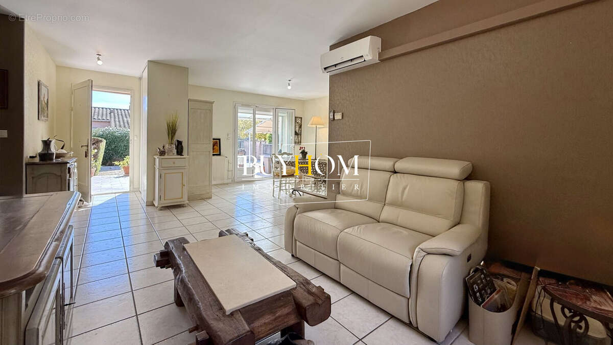 Maison à L&#039;ISLE-SUR-LA-SORGUE