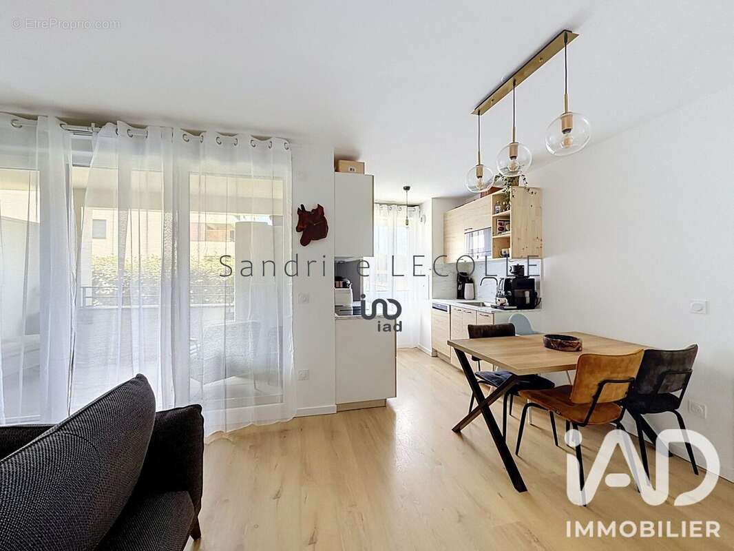 Appartement 73 m² à Chessy  - photo 4