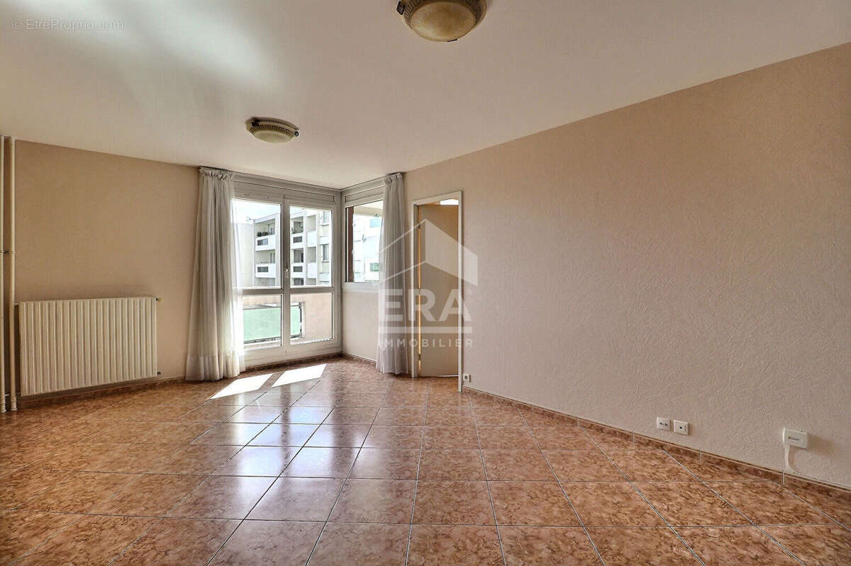 Appartement à EPINAY-SUR-SEINE