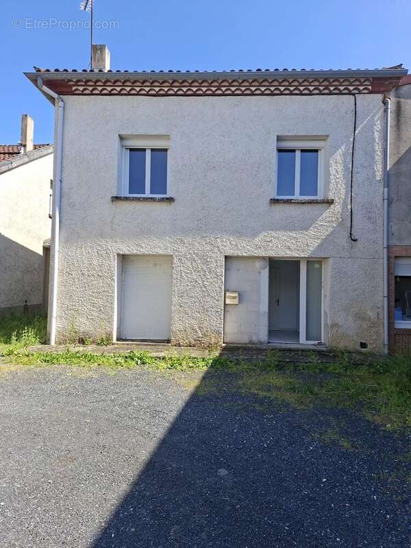 Maison à LABOUTARIE