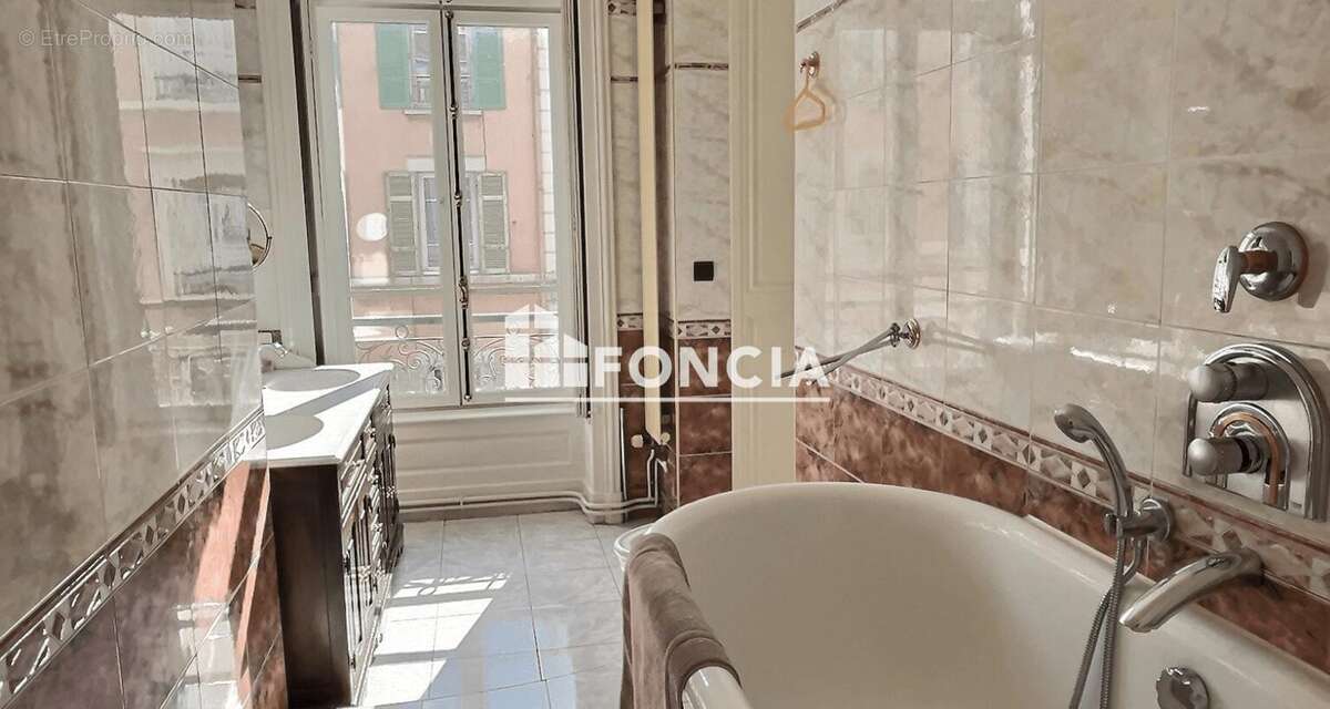 T6 - Appartement centre ville de Vienne-A voir Absolument - photo 7