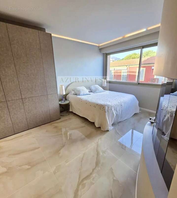 Appartement à ROQUEBRUNE-CAP-MARTIN