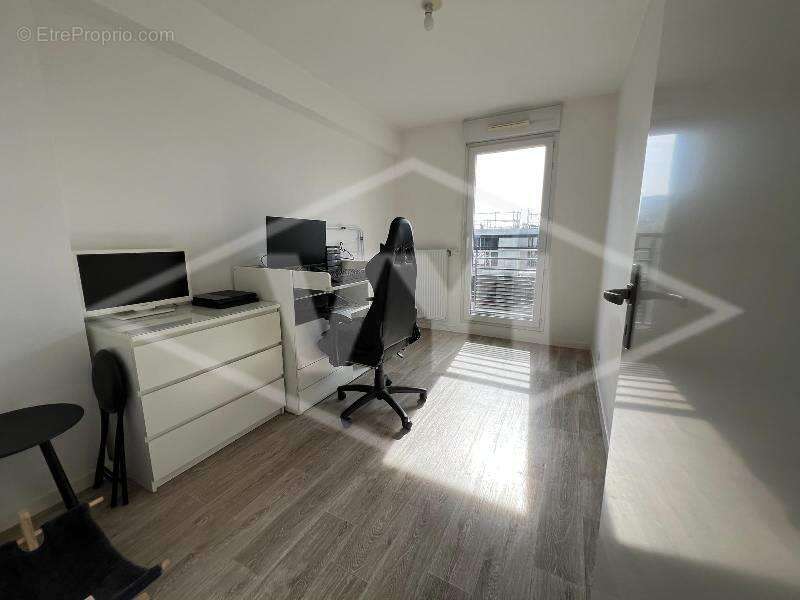 Appartement à BOUSSY-SAINT-ANTOINE
