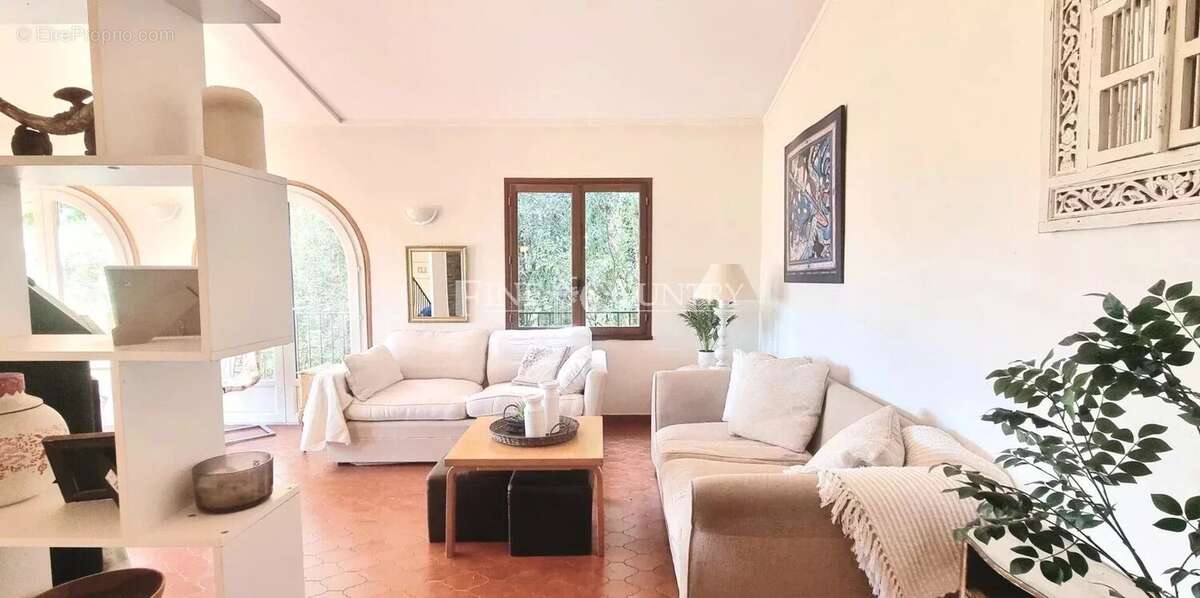 Maison à MONTAUROUX