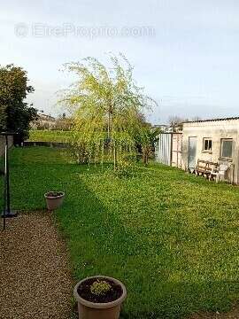 Maison 74 m² à Chateaubernard  - photo 36