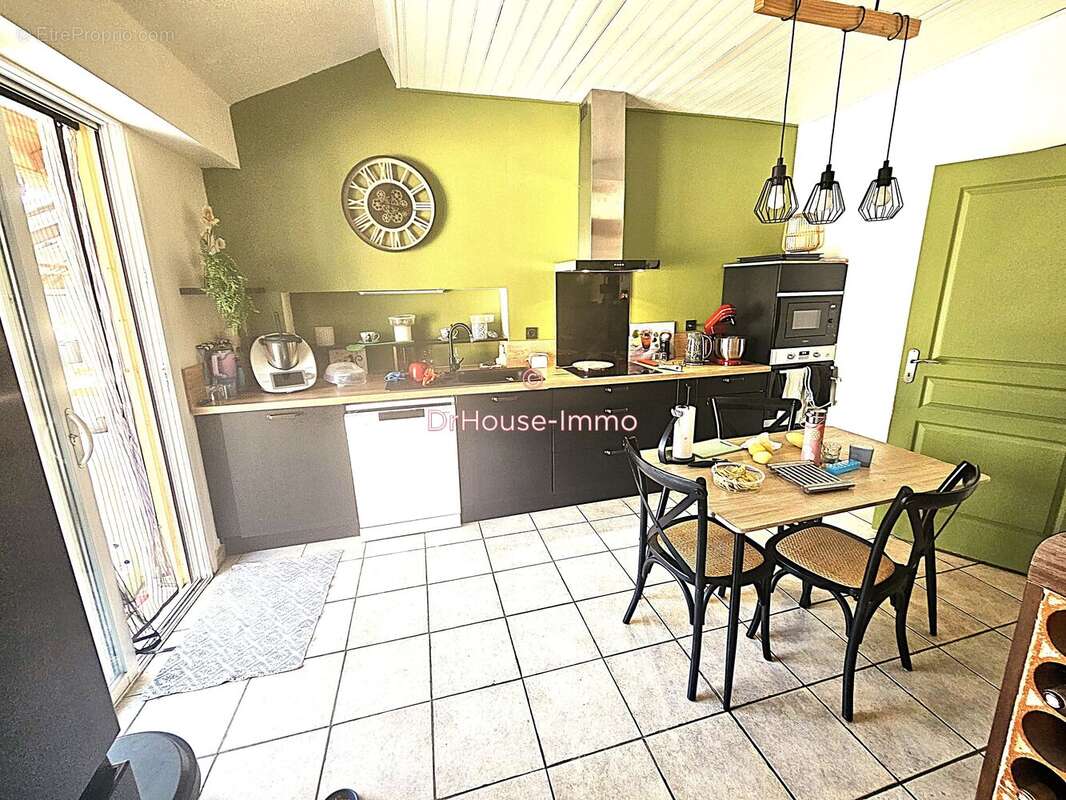 Maison à SAINT-LEON-SUR-L'ISLE