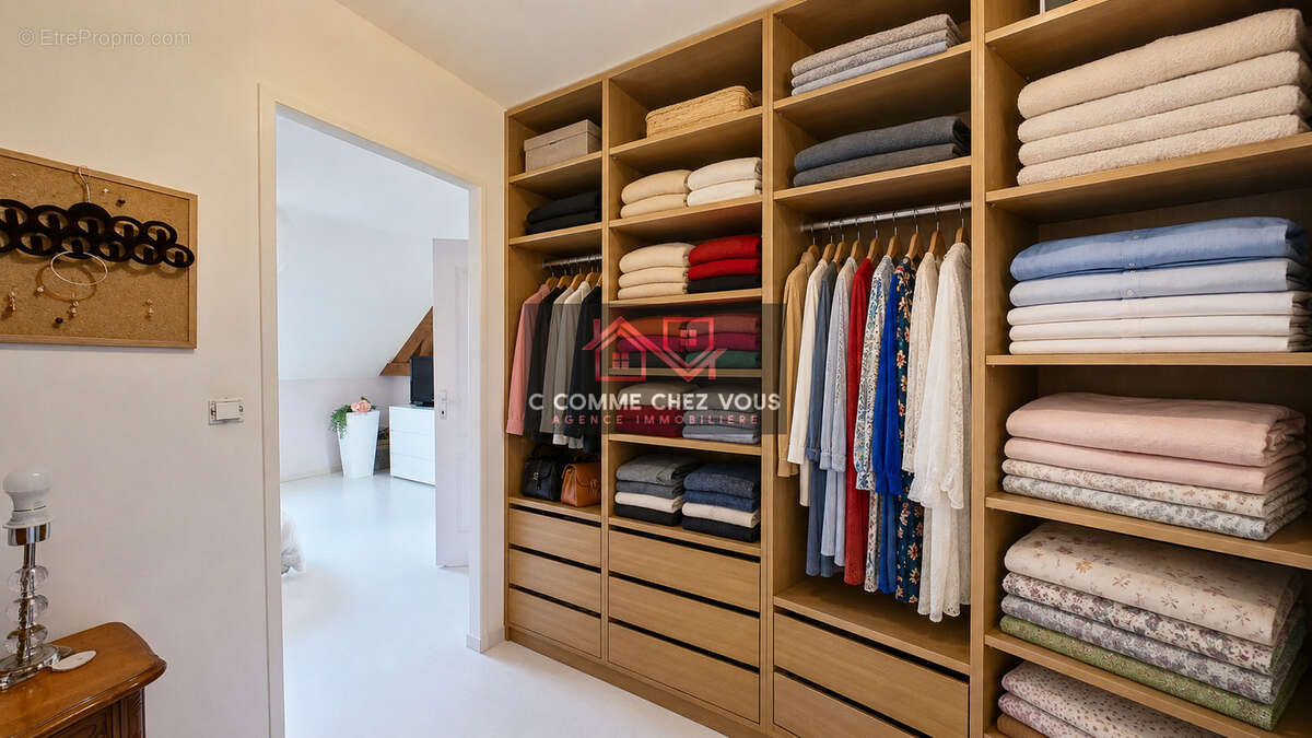 Maison familiale de 203 m2 avec sous-sol de 99 m2   FÉROLLES-ATTILLY - photo 12