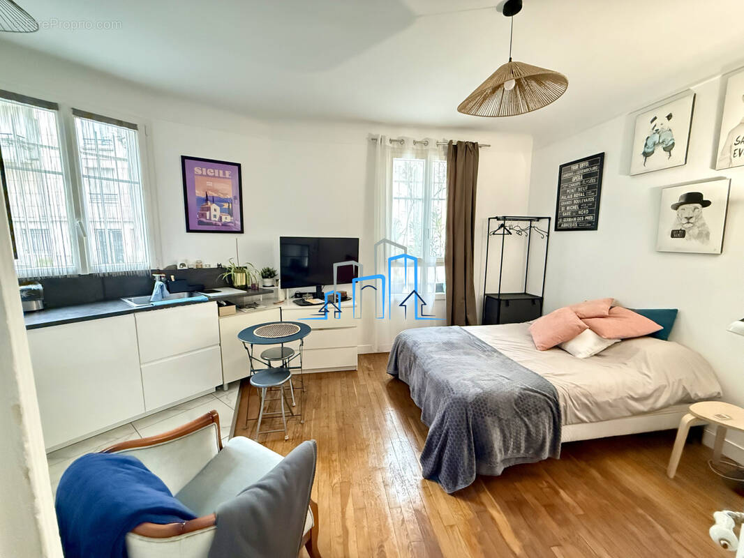 Appartement à PARIS-11E