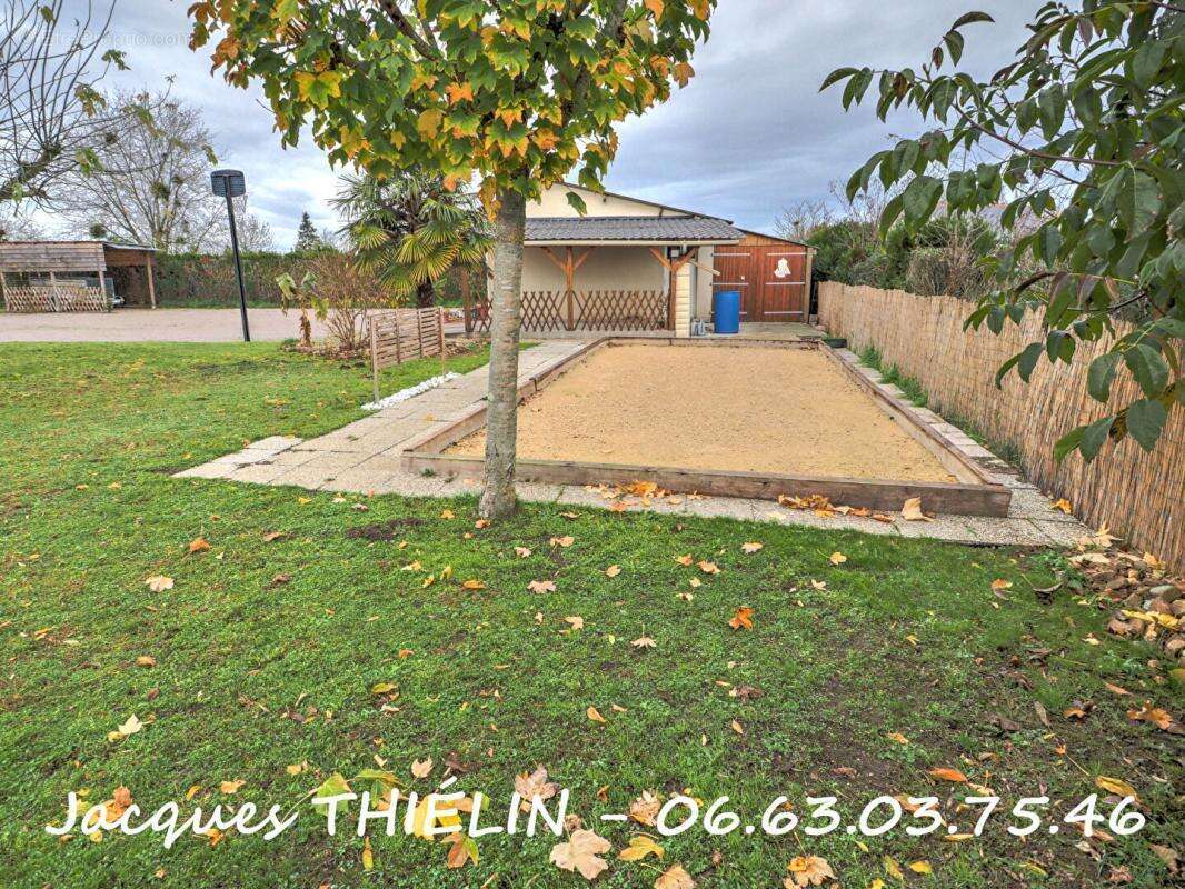 Maison à LONGUE-JUMELLES