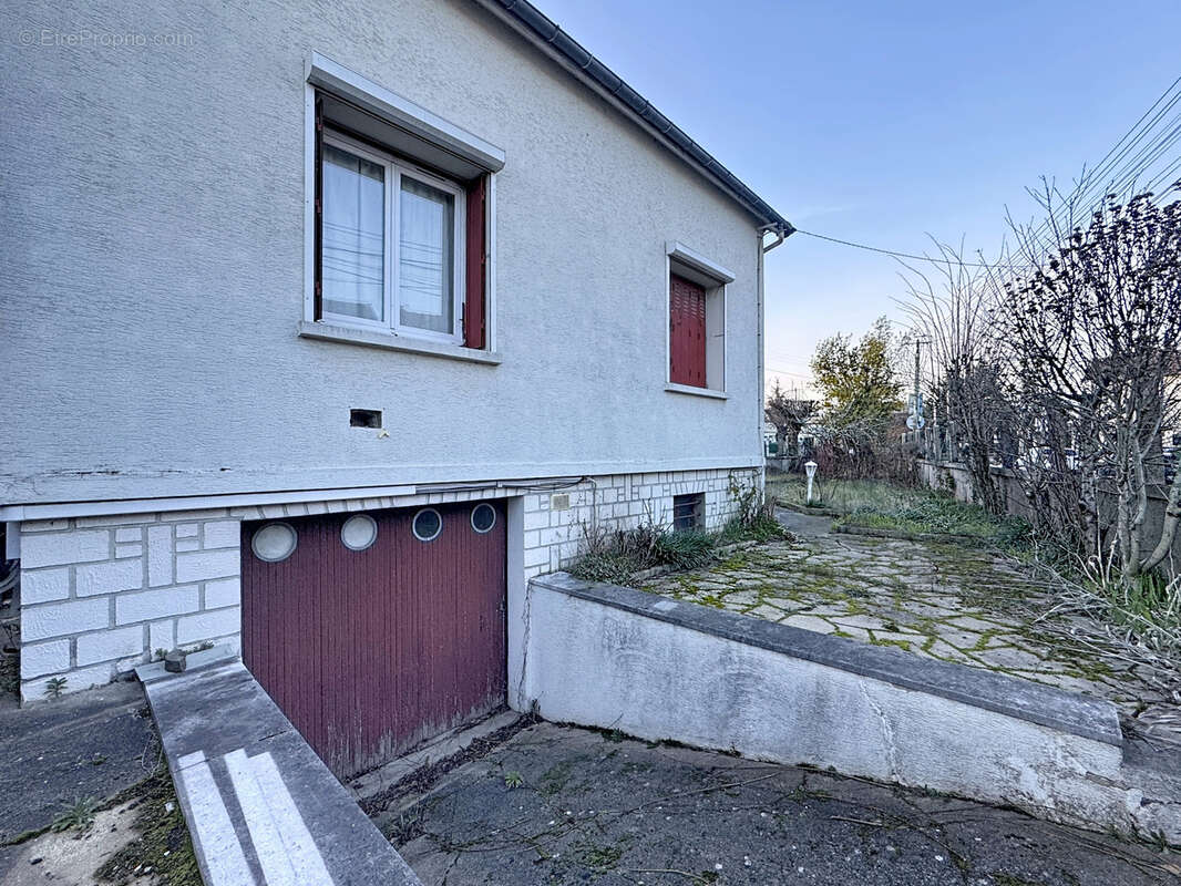 Maison à PARAY-VIEILLE-POSTE