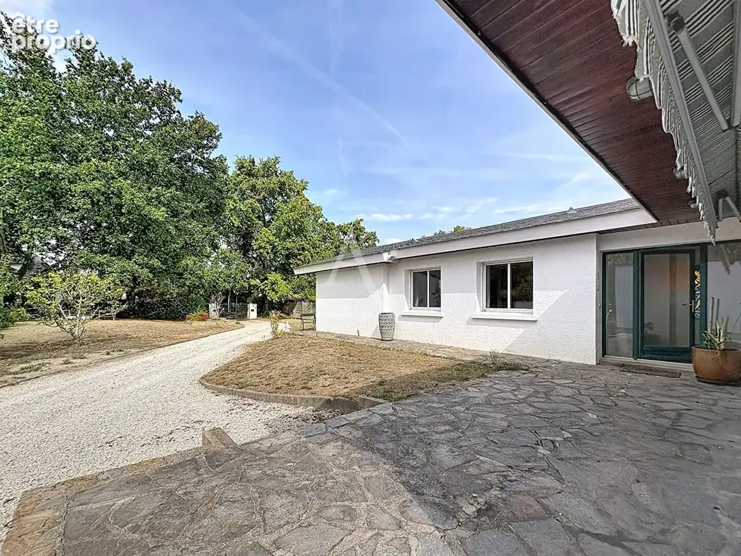 CARQUEFOU "Le Housseau", maison  de 134 m², à réhabiliter - photo 2