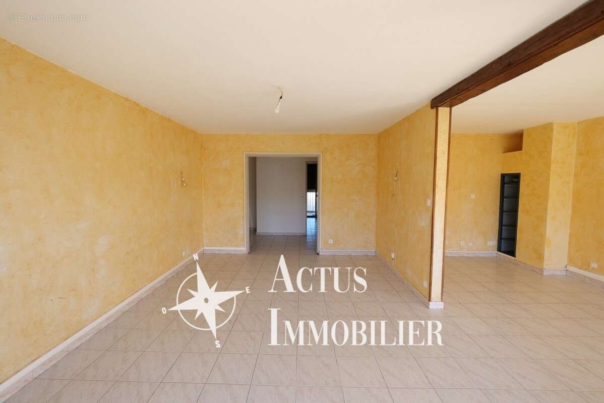 Appartement à SALON-DE-PROVENCE