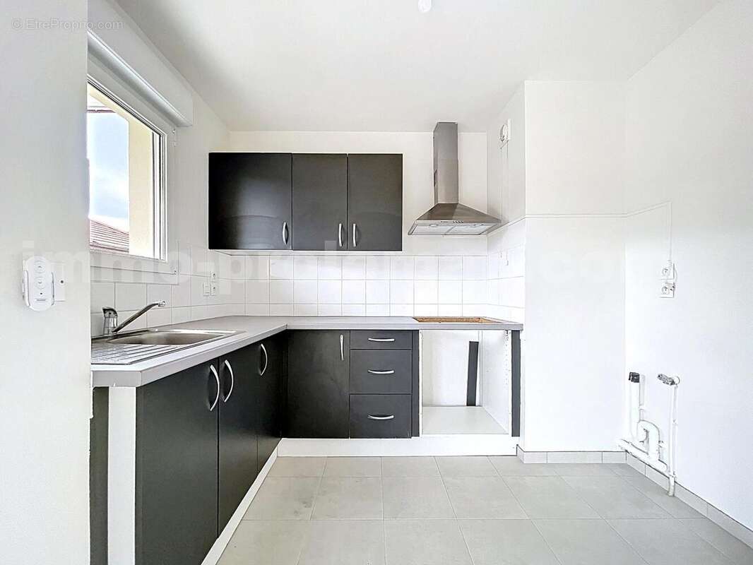 Appartement_T2_vetraz-Monthoux_CENTRE_secteur_calme_verdoyant_CEVA_frontière_SUISSE_Geneve_IMMOBILLIER_investissement_séjour_mairie_bellino - Appartement à VETRAZ-MONTHOUX