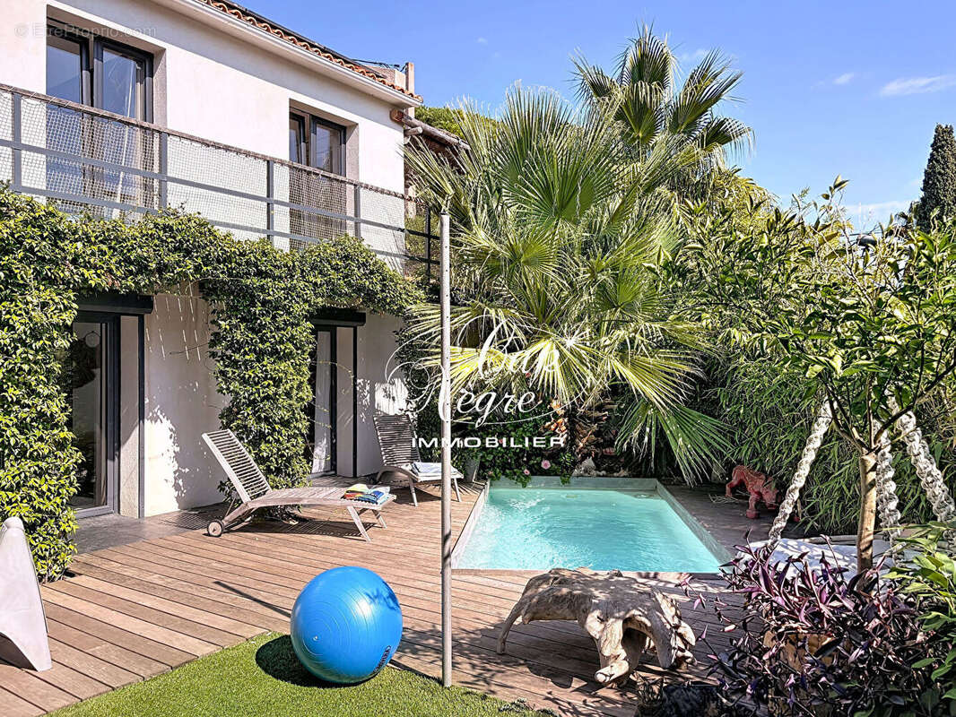 Villa clé en main 4 chambres proche centre et mer à vendre à cavalaire sur mer - golfe de saint tropez - photo 2