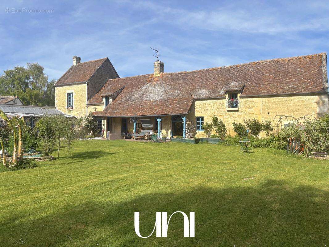 Maison 373 m² à Airan  - photo 14