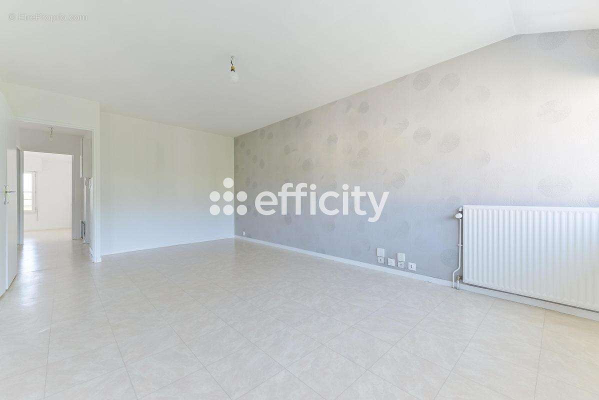 Appartement à REZE