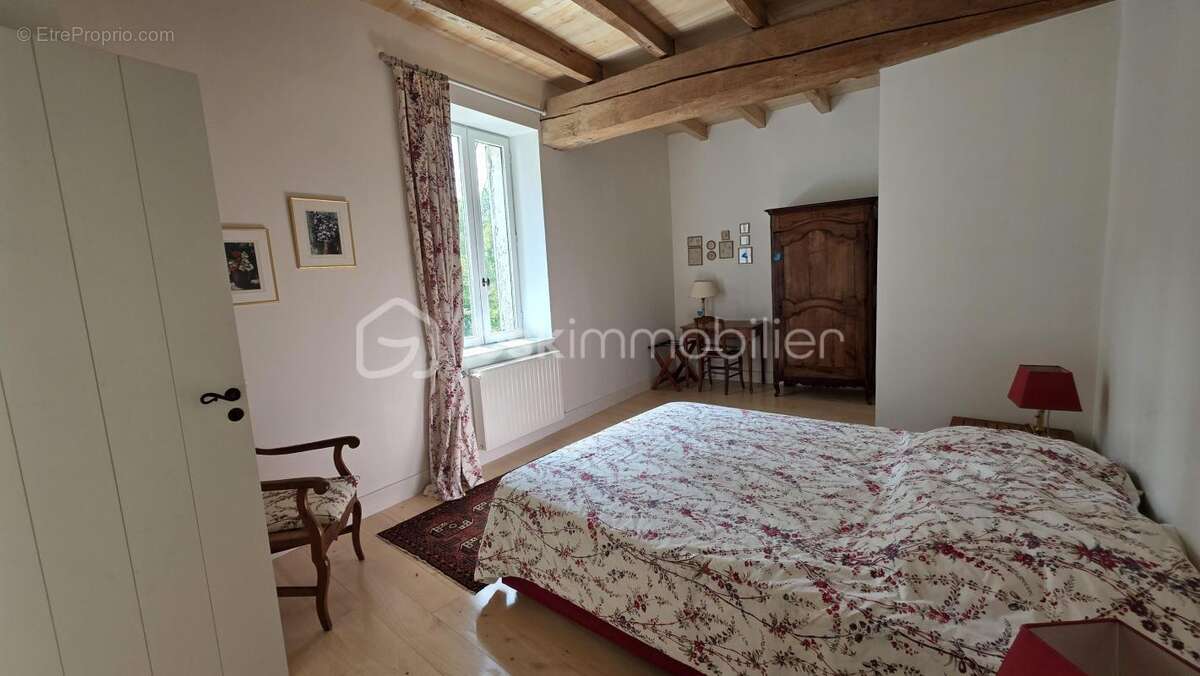 Moulin et dependances -jardin de 4 hectares - photo 17