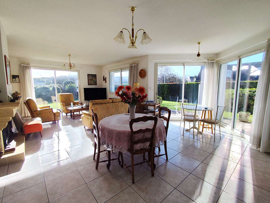 Maison à COMBRIT