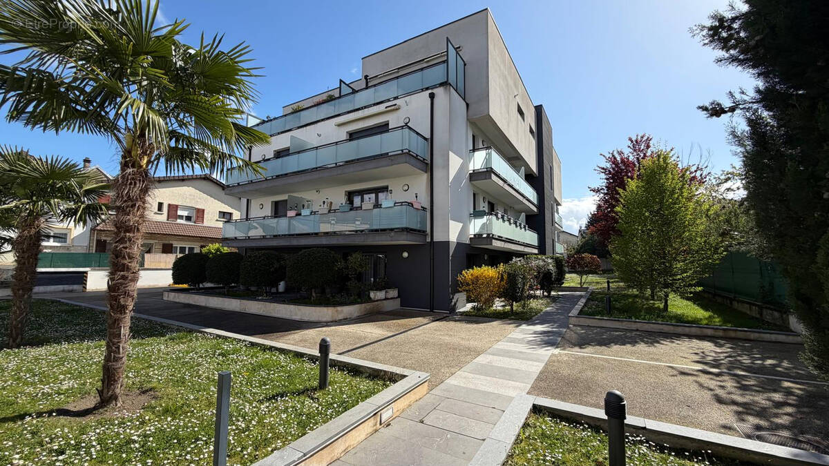 Appartement à LIVRY-GARGAN