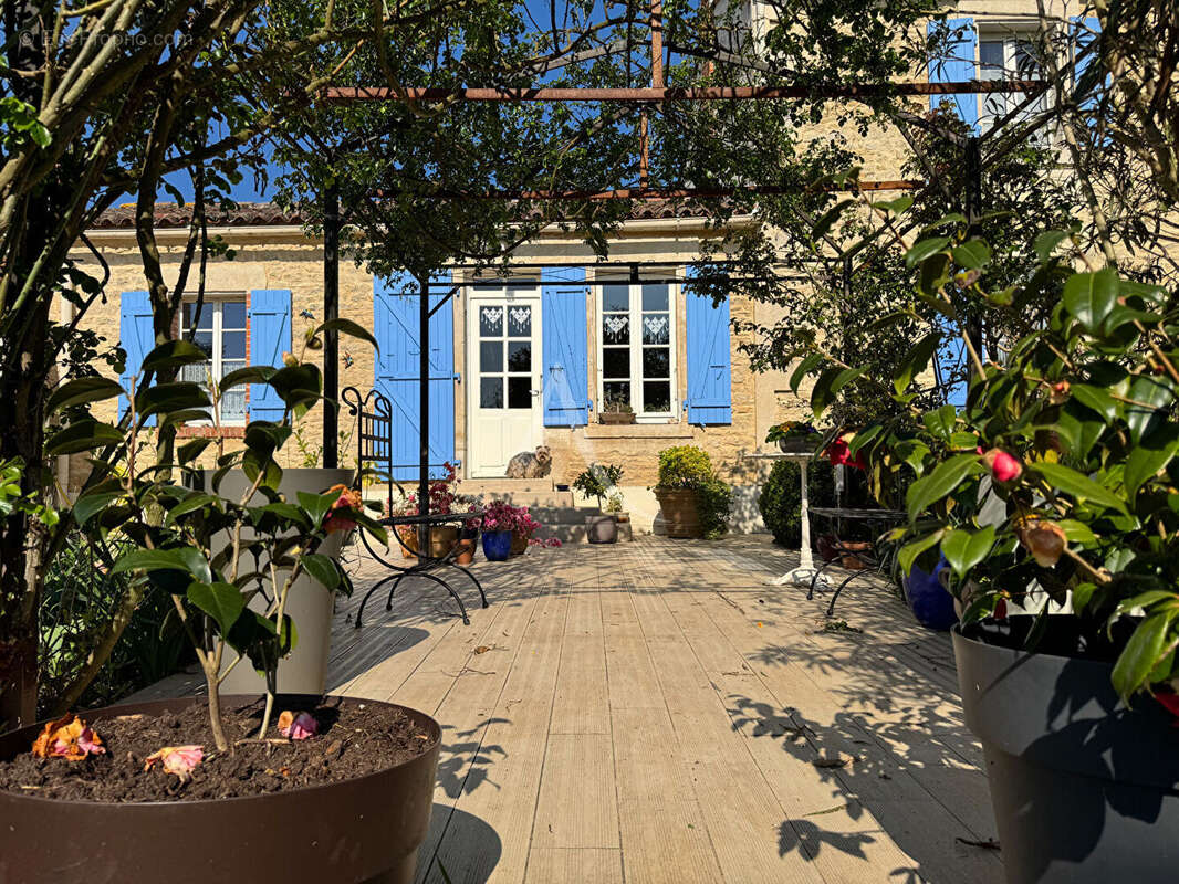 Maison à LE GUE-DE-VELLUIRE