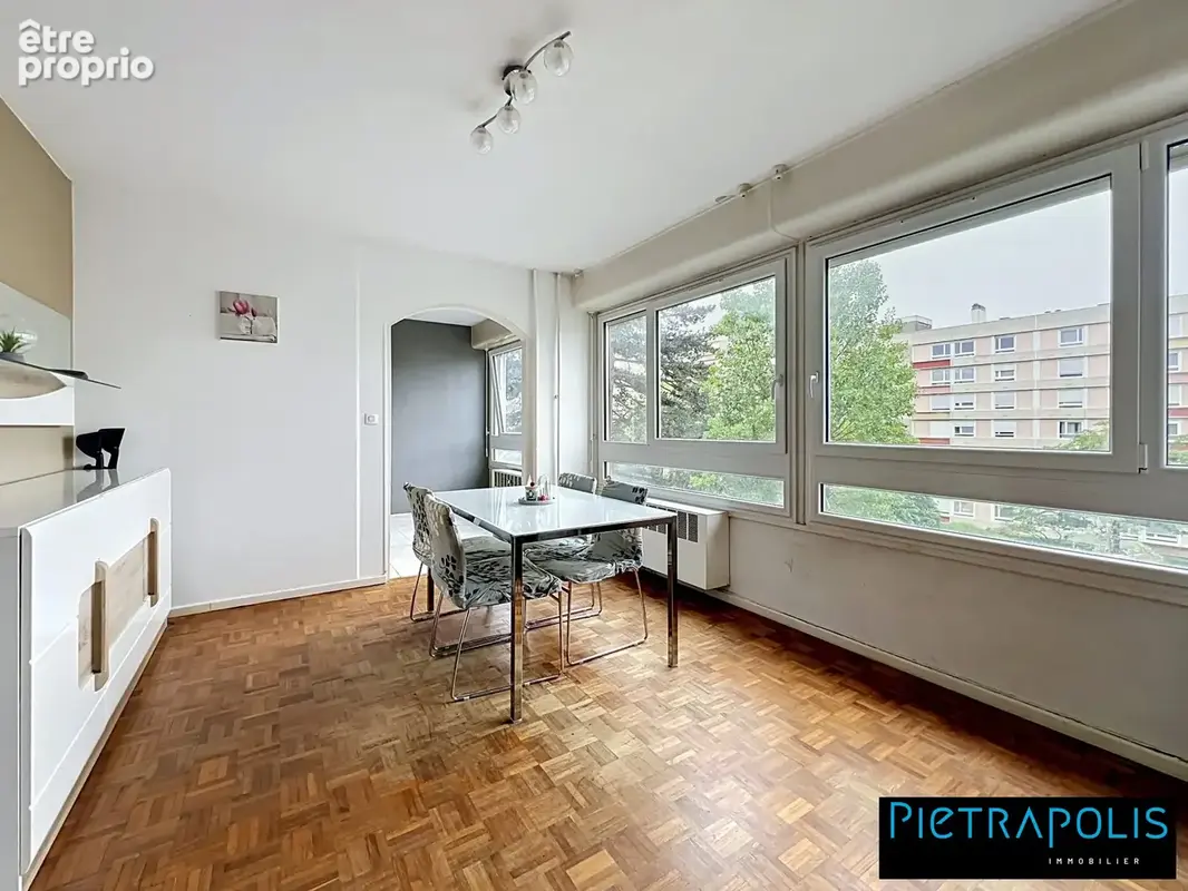 Appartement à OULLINS
