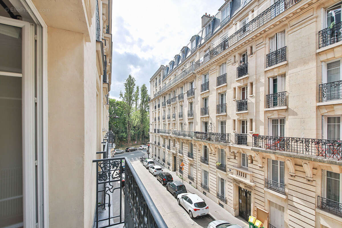 Appartement à PARIS-15E