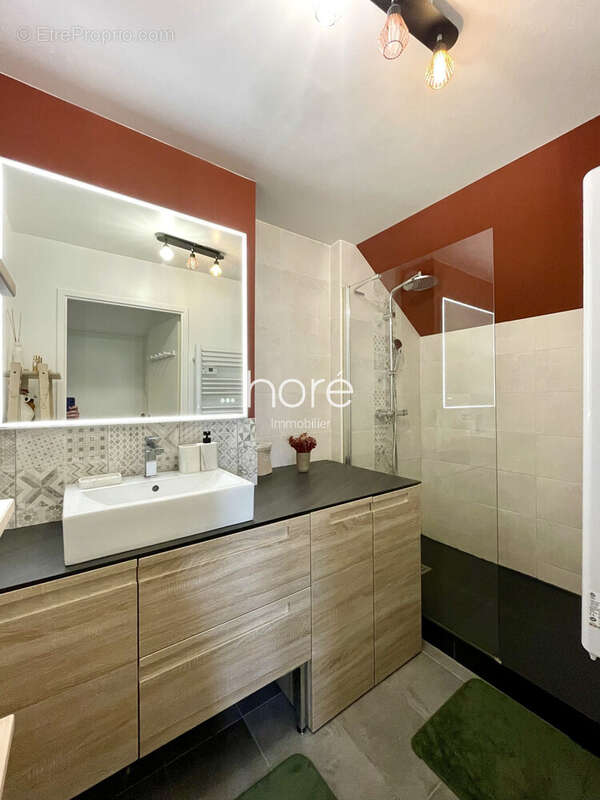 Appartement à SAINT-GRATIEN