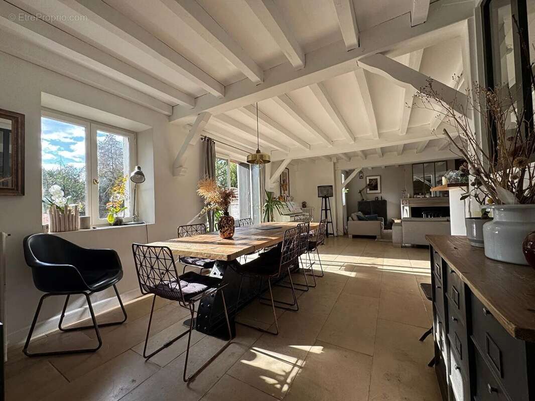 Maison à SAINT-NOM-LA-BRETECHE