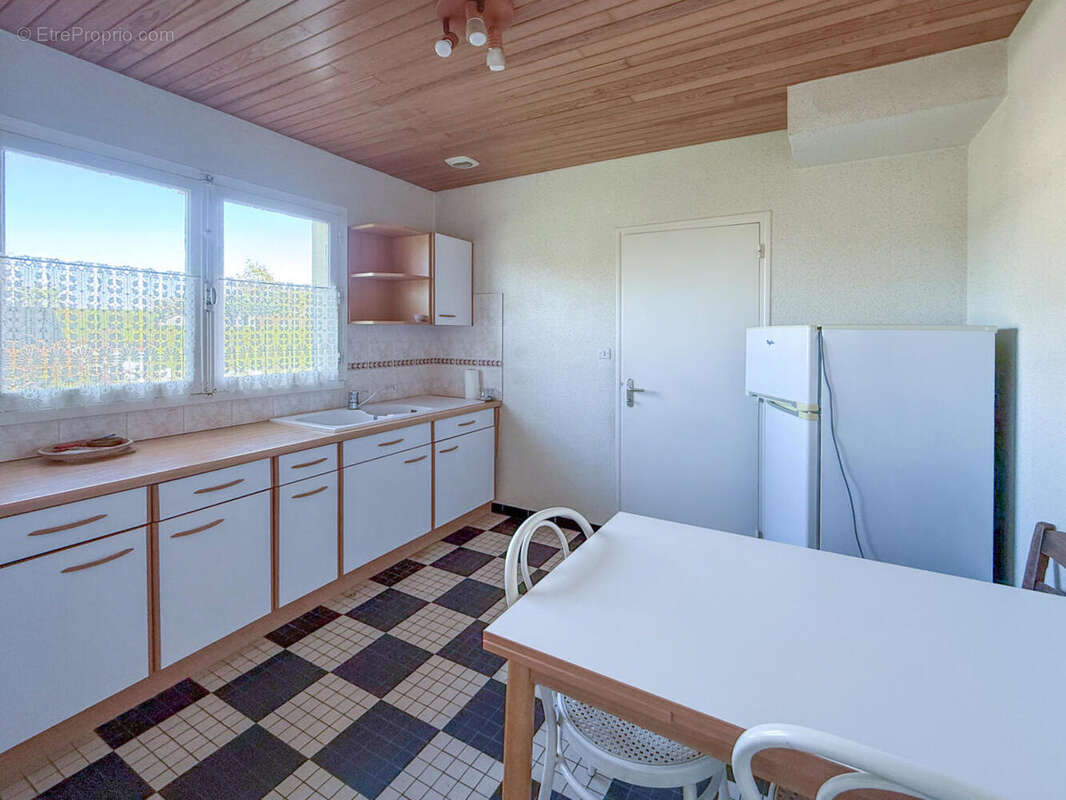 ROLLAND 13 - Maison à LA CHAPELLE-THOUARAULT