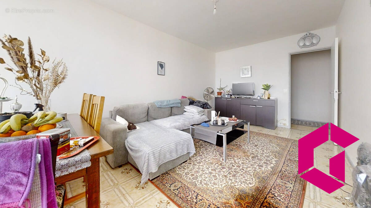 Appartement à SAINT-ETIENNE