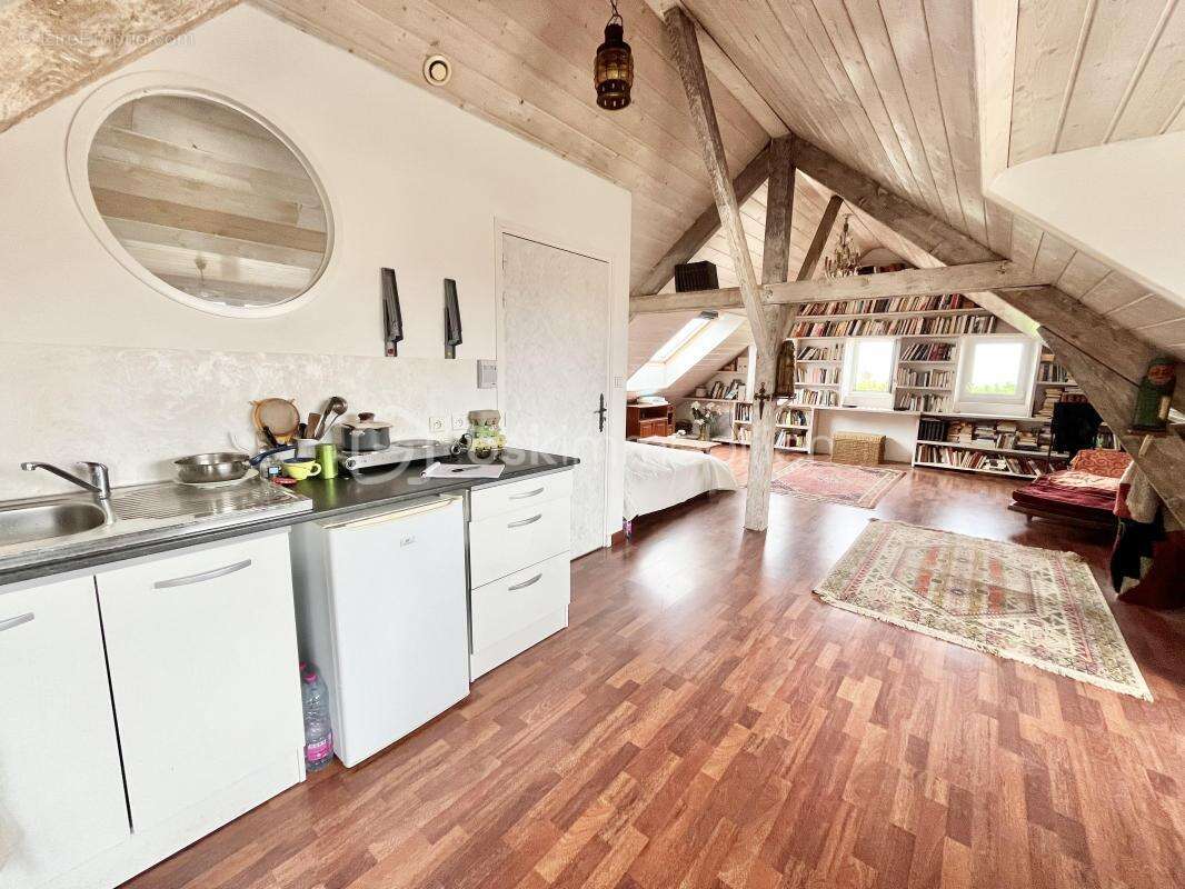 Immeuble mixte de 348m2 avec hôtel, loft, boutique et café ! - photo 21