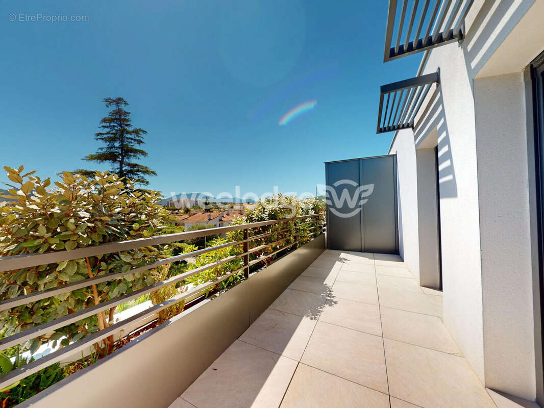 Appartement à MANDELIEU-LA-NAPOULE