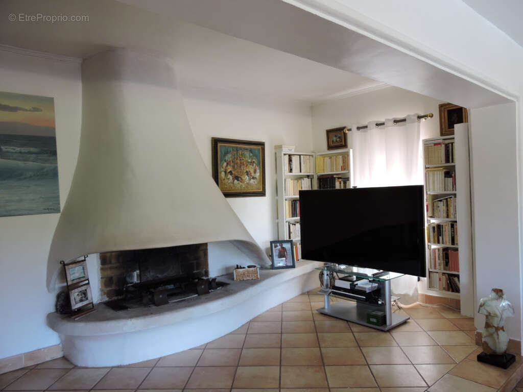 Maison à BORMES-LES-MIMOSAS