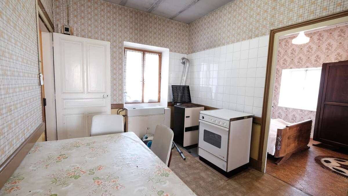 Grande propriété avec beaucoup de potentiel et de belles vues - photo 17