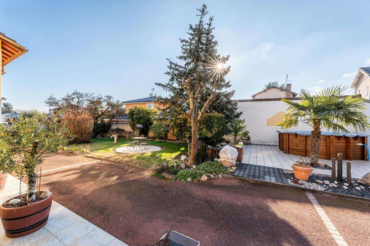 Maison à JONAGE