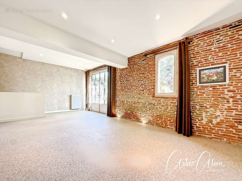 Maison à VILLEFRANCHE-DE-LAURAGAIS