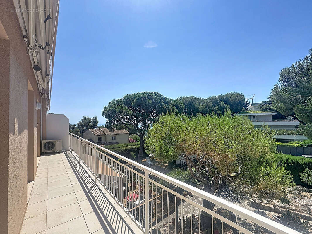 Appartement à ROQUEBRUNE-CAP-MARTIN