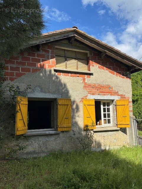 Terrain à LE BURGAUD