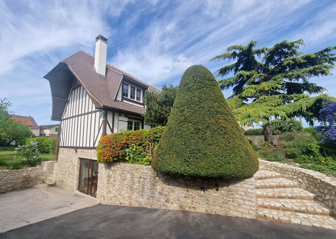 Maison à CONFLANS-SAINTE-HONORINE