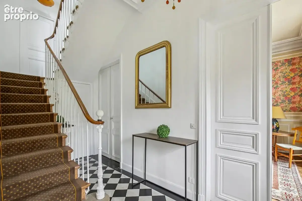 Le vesinet - propriete de 232 m² - salon 66 m²  - 4 chambres - terrain 1474 m²  - dependance amenagee 60 m² -  10 mn rer - photo 13
