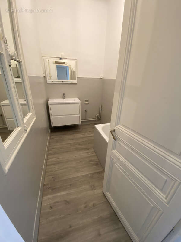 Appartement à MARSEILLE-6E