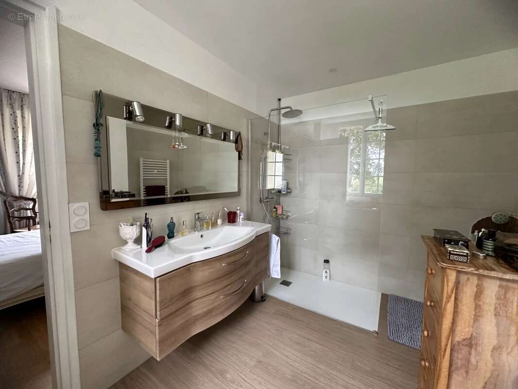 Maison à OINVILLE-SOUS-AUNEAU