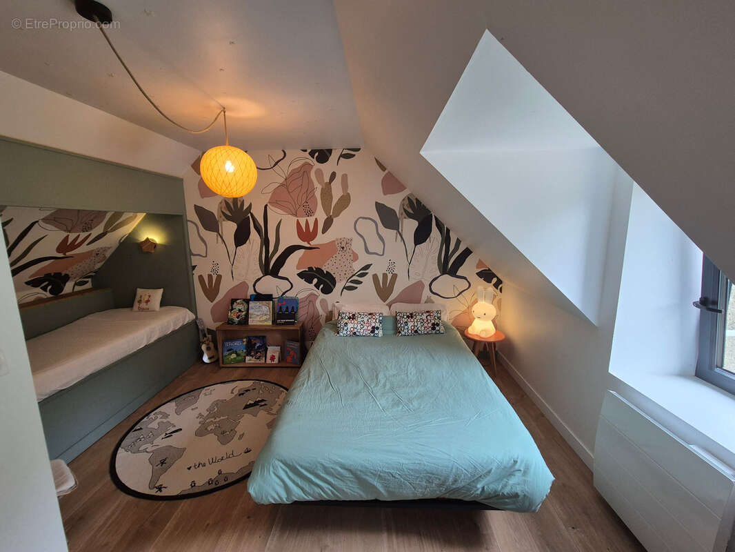 TREMEOC (29) – Corps de ferme rénové de 225 m² au sol avec piscine, studio indépendant, penty et jardin arboré - photo 17