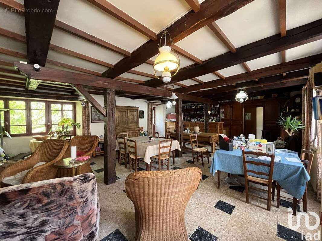 Photo 2 - Commerce à BOURG-LASTIC